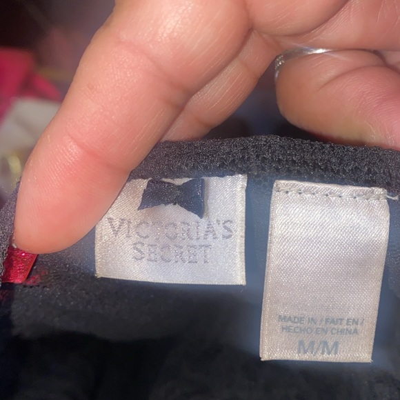 Victorias Secret lingerie🖤 - Picture 3 of 6